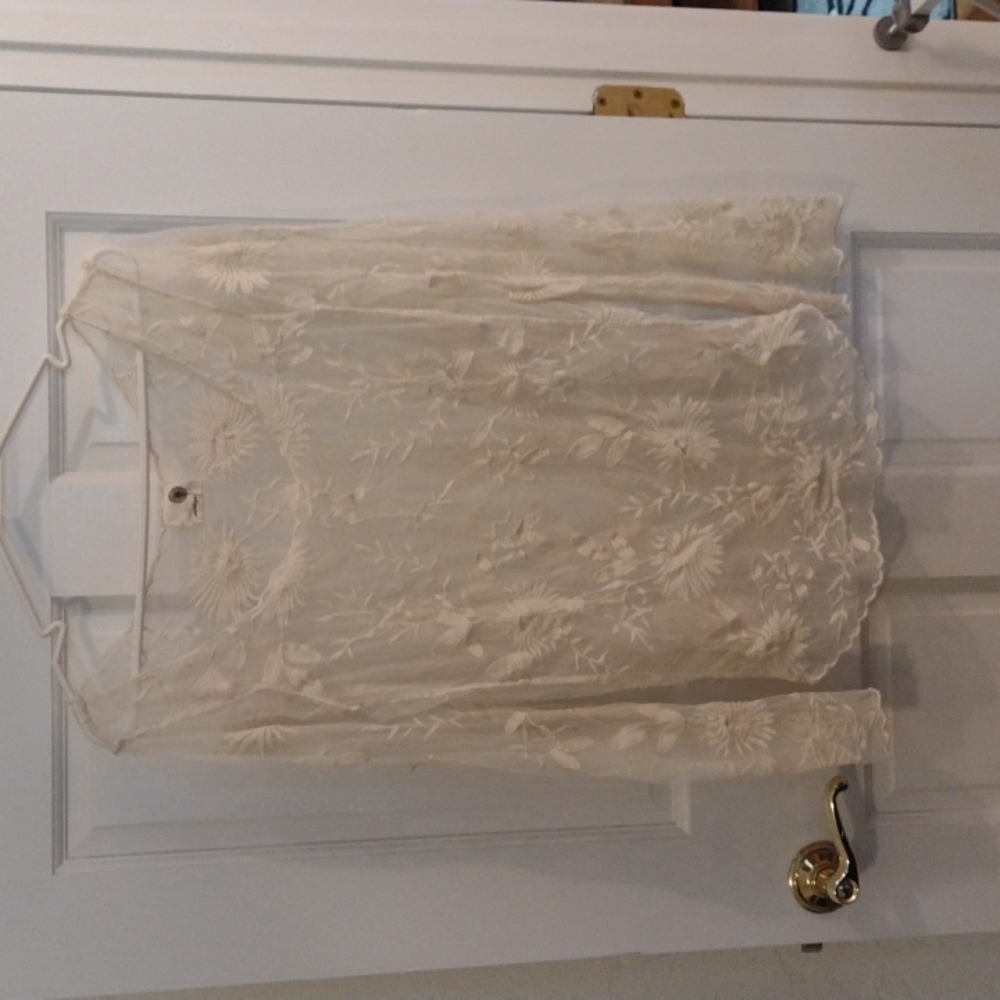Lace overlay